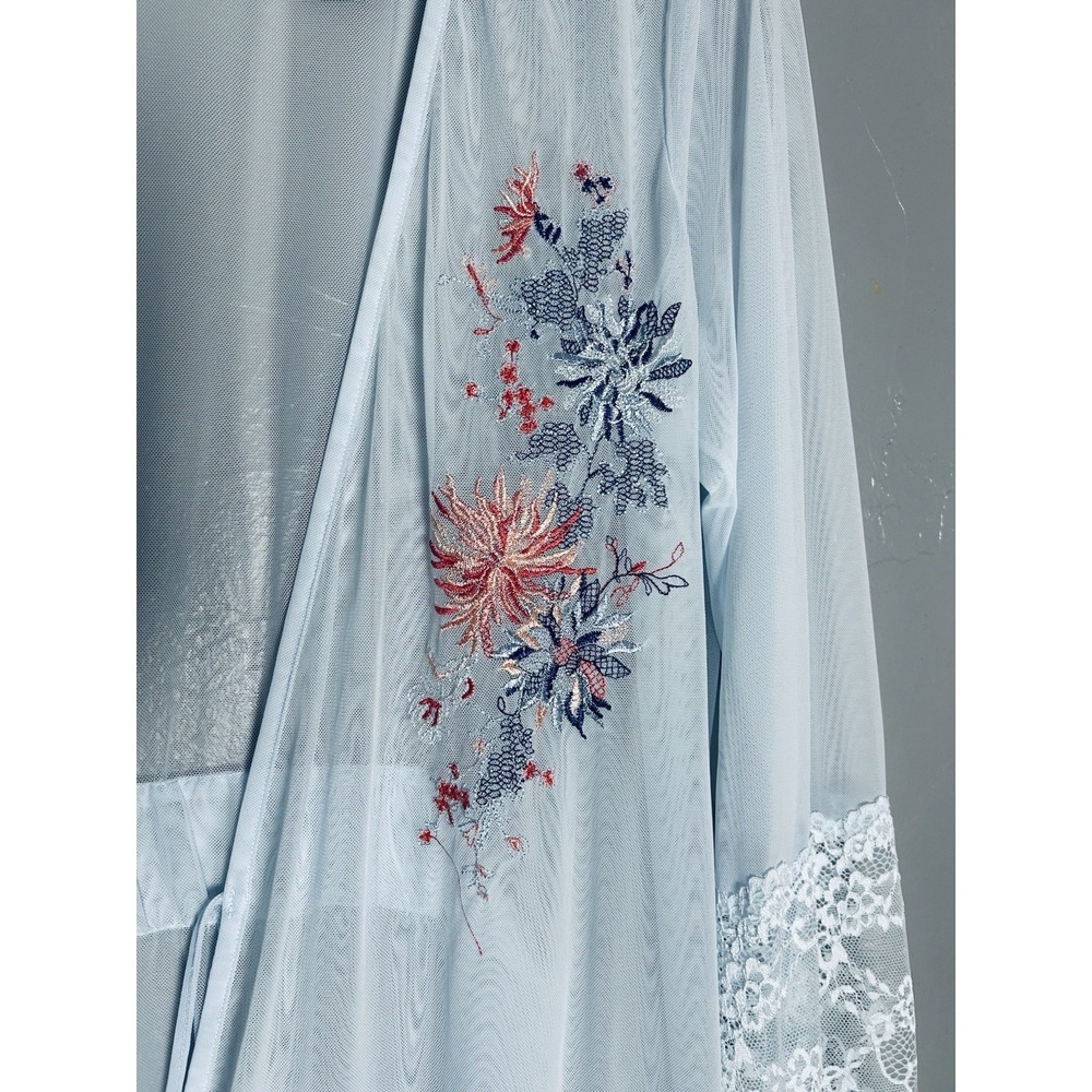 La Vie En Rose Embroidered Blue Robe With‎ Lace Detail Size S/M - Picture 5 of 12